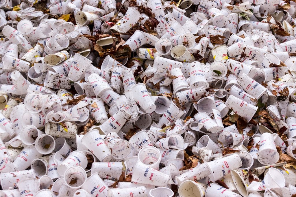 Plastico de un solo uso y normativa europea