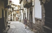 La despoblación rural, la desaparición de las pequeñas aldeas.